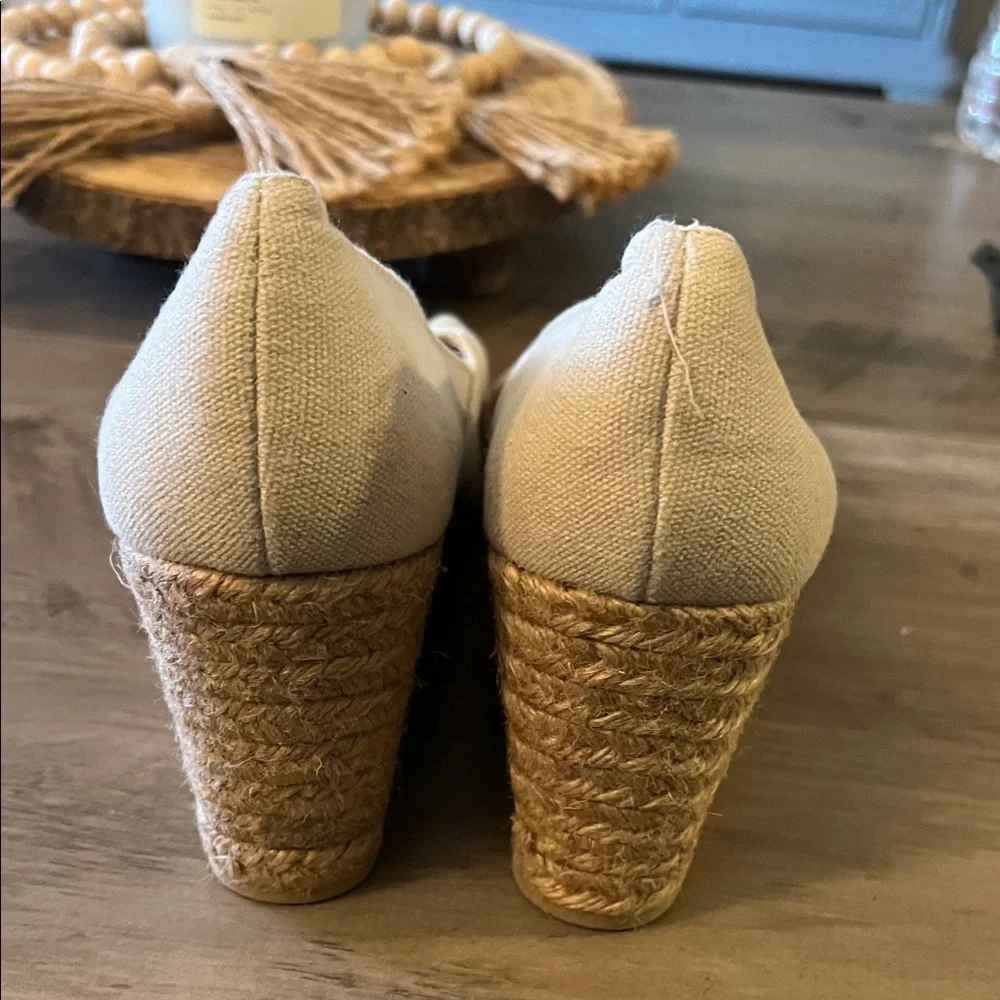 Elegant Cream espadrilles